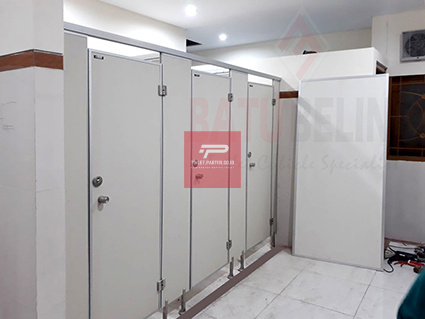 Kontraktor Partisi Toilet Phenolic Penajam Paser Utara