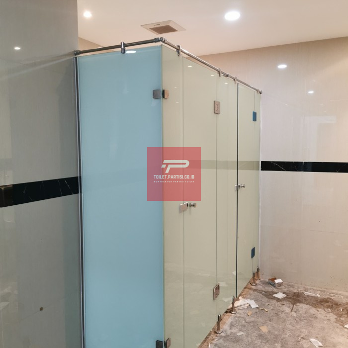 Kontraktor Partisi Toilet Kaca Lampung Barat